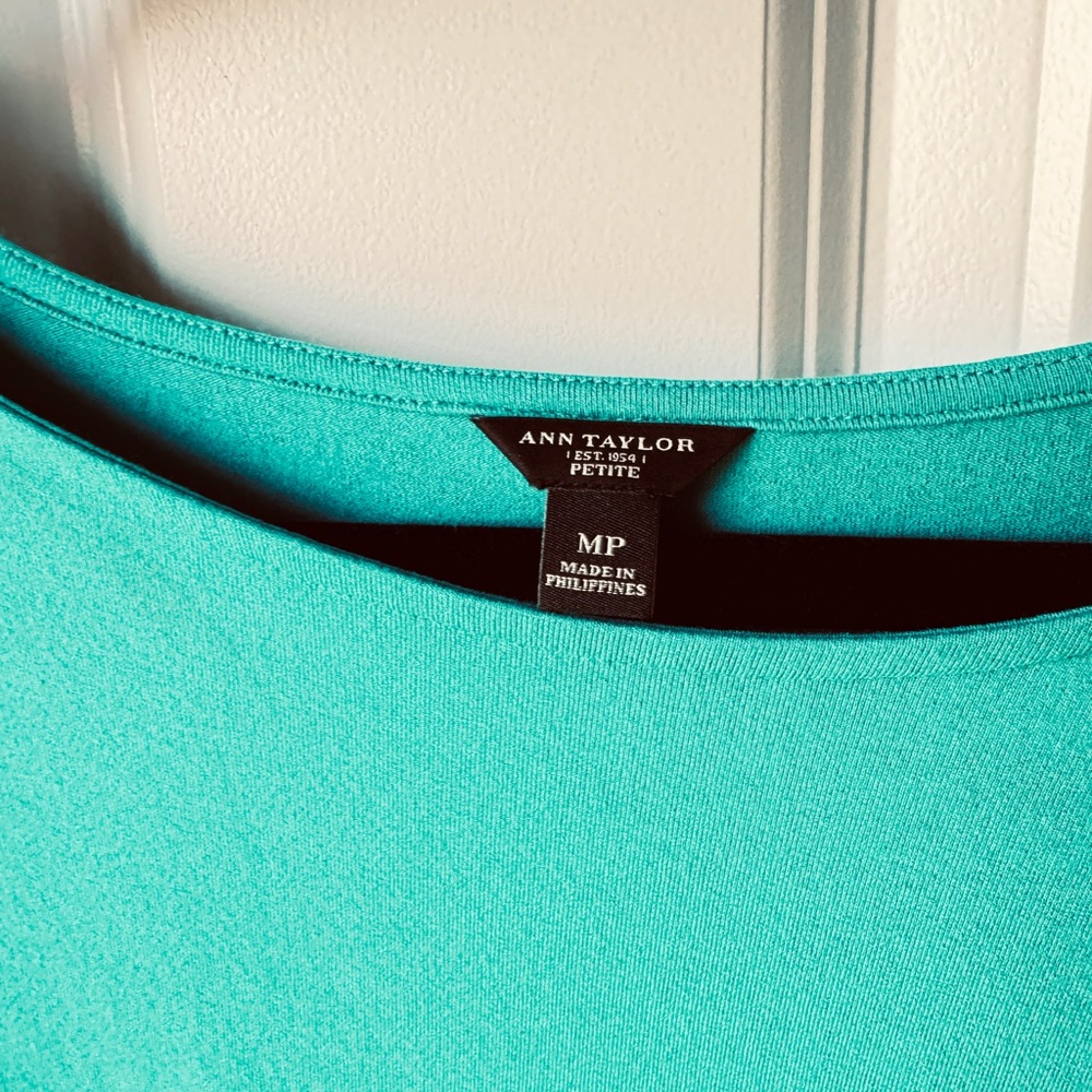 Ann Taylor, Teal Green Casual Dress.  Size MP. Excellent condition. - Picture 4 of 5